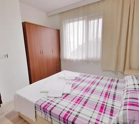 Apartman Lodos Apart *